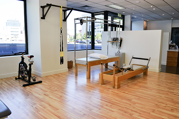 A photo of equipment tables used by physicians at Sports and Performance Physical Therapy.